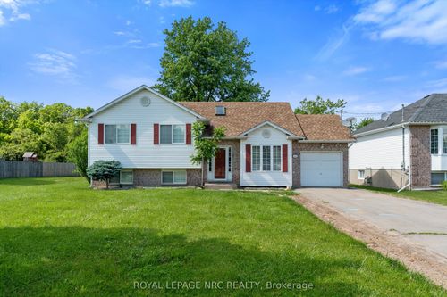 3494 Dominion Rd, Ridgeway, ON, L0S1N0 | Card Image
