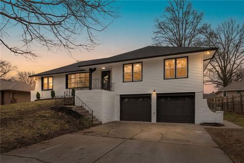 2431 N 73rd Pl, Kansas City, KS, 66109-2417 | Card Image