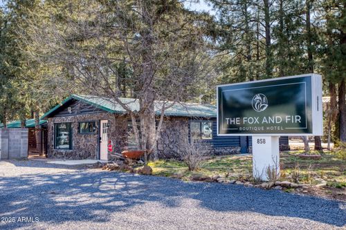 858 E White Mountain Blvd, Pinetop, AZ, 85935-7002 | Card Image