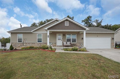 130 Village Circle Dr, Winfield, MO, 63389-2050 | Card Image