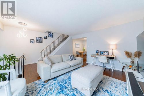 a3-63 Ferris Lane, Barrie, ON, L4M5C4 | Card Image