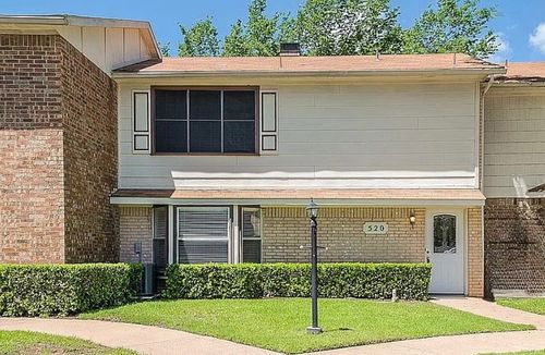520 Pecan Acres Ct, Arlington, TX, 76013-7119 | Card Image