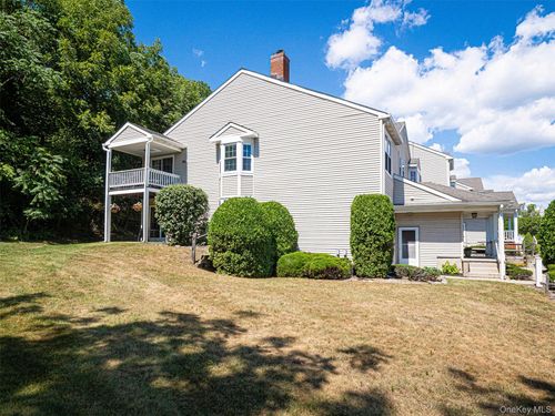 1 The Knls, Warwick, NY, 10990-4204 | Card Image