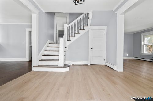 38 Kellogg St, Waterbury, CT, 06710-2126 | Card Image