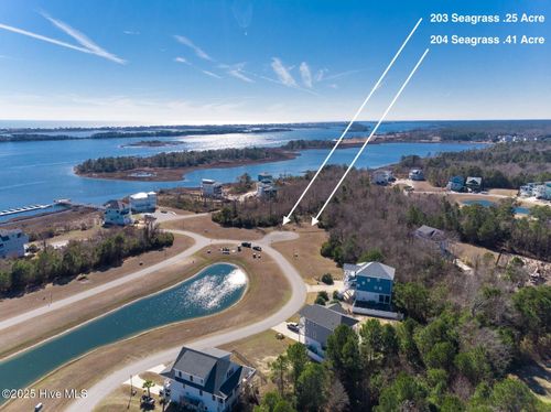 204 Seagrass Ct, Holly Ridge, NC, 28445-5402 | Card Image