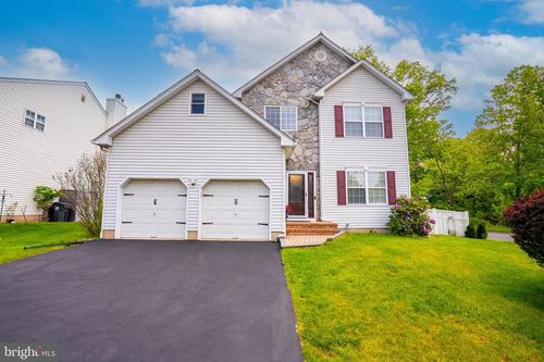 2 Danberry Ln, Bridgewater, NJ, 08807-5674 | Card Image