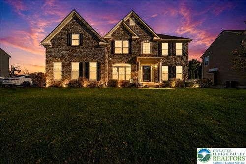 130 Lower Way Rd, Palmer Twp, PA, 18045-8038 | Card Image