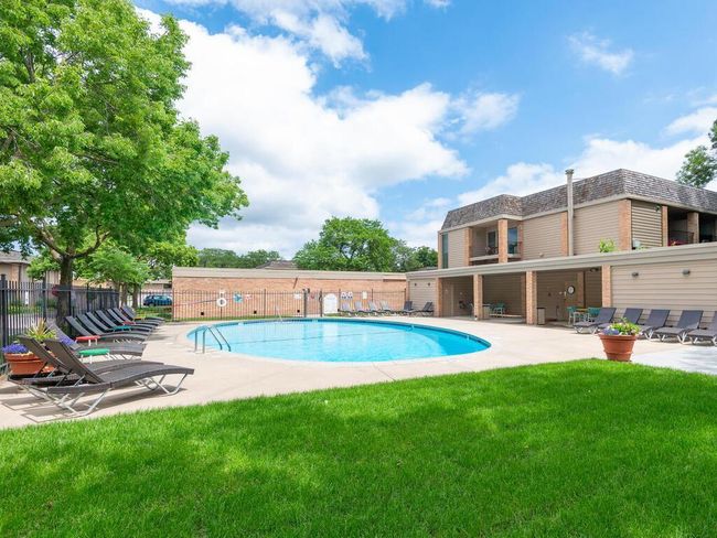 6423 Colony Way Apt 1C Pool 2.jpg | Image 29