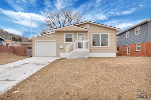 2327 Lance St, RAPID CITY, SD, 57702-4317 | Card Image