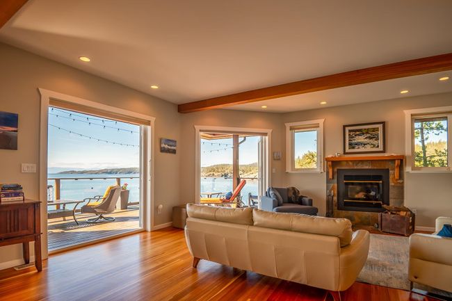 5285 Taylor Crescent, House other with 3 bedrooms, 2 bathrooms and 4 parking in Halfmoon Bay BC | Image 10