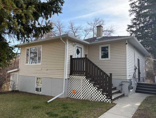 1035 12b St S, Lethbridge, AB, T1K1R9 | Card Image