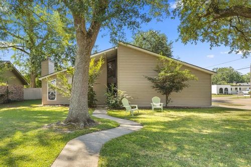 800 Cherrydale St, Lake Charles, LA, 70607-4902 | Card Image