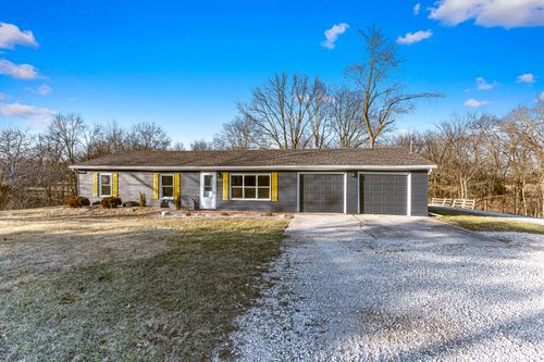 9651 E Lake San Lynn Rd, CENTRALIA, MO, 65240-3805 | Card Image