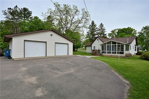 214 8th Ave, Shell Lake, WI, 54871-7622 | Card Image