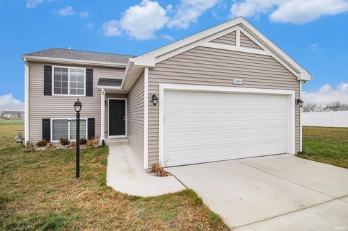 50681 Deer Crossing Trl, Elkhart, IN, 46514-7751 | Card Image