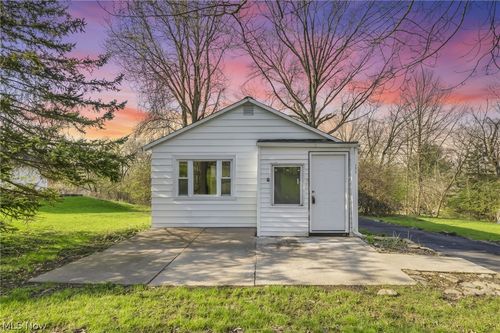 12316 Upper Sunset Drive, Garfield Heights, OH, 44125 | Card Image