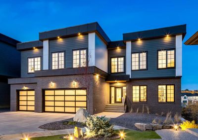 25 Timberline Crt Sw, House other with 5 bedrooms, 4 bathrooms and 6 parking in Calgary AB | Image 1