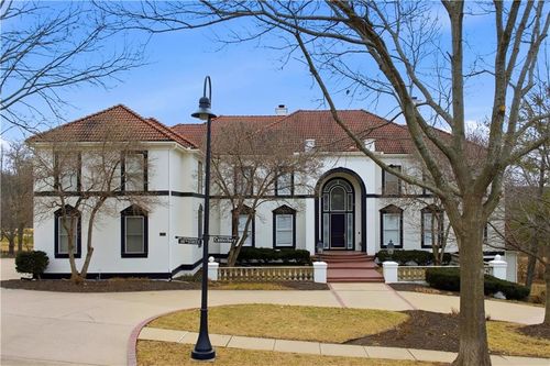 3109 W 118th St, Leawood, KS, 66211-3059 | Card Image