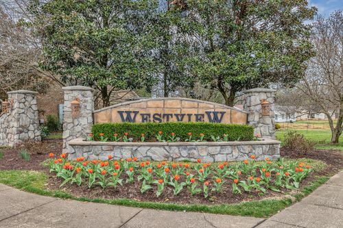 102 Westview Dr, Spring Hill, TN, 37174-9607 | Card Image