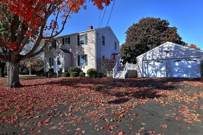 Front of the house | Image 1