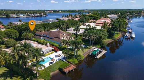 950 Galleon Dr, NAPLES, FL, 34102-7704 | Card Image