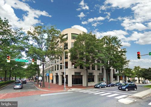 2700 S Quincy St, ARLINGTON, VA, 22206-2242 | Card Image