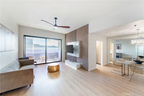 428-222 S Central, Los Angeles, CA, 90012 | Card Image