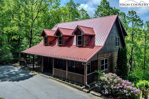 135 Summit Creek Trl, Boone, NC, 28607-6470 | Card Image