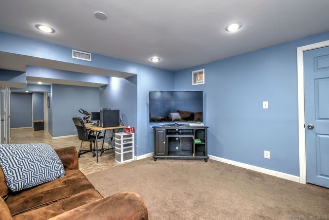 79 Sunnycrest Rd, House other with 4 bedrooms, 3 bathrooms and 6 parking in Trumbull CT | Image 35