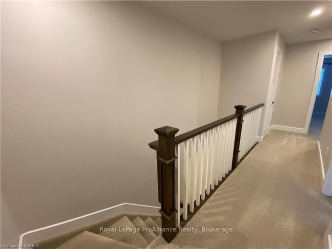 201 Pratt Dr, House attached with 3 bedrooms, 2 bathrooms and 3 parking in Amherstview ON | Image 20