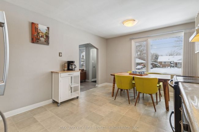 211 Trowbridge Ave, House other with 4 bedrooms, 2 bathrooms and 4 parking in London ON | Image 12
