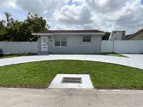 1905 Sw 100th Ave, Miramar, FL, 33025-1827 | Card Image