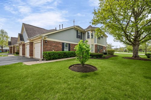 143 Lawn Ct, Buffalo Grove, IL, 60089-6854 | Card Image