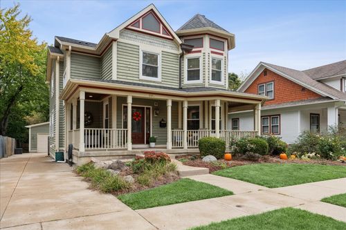 224 Newberry Ave, Libertyville, IL, 60048-1925 | Card Image