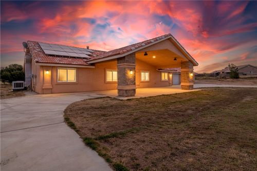 8755 Lilac Rd, Hesperia, CA, 92344 | Card Image