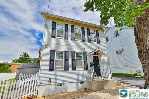 820 N New St, BETHLEHEM, PA, 18018-2744 | Card Image
