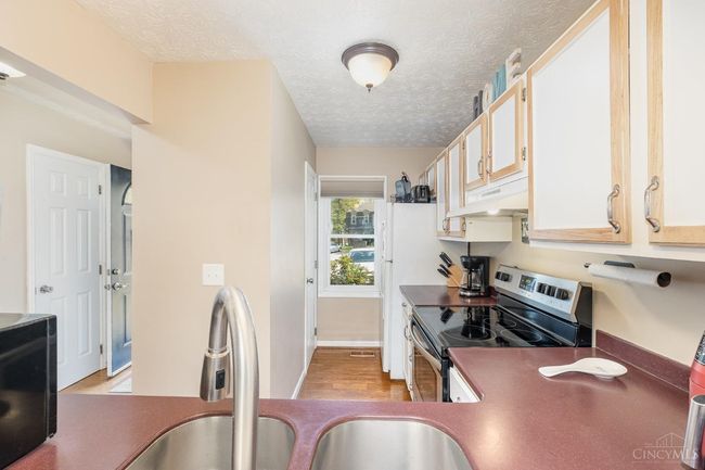 3690 Parfore Ct, Condo with 2 bedrooms, 2 bathrooms and null parking in Cincinnati OH | Image 6