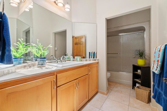 24-Bathroom | Image 22