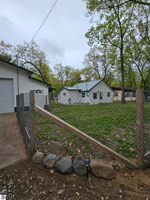 3197 Henry St, National City, MI, 48748-9507 | Card Image