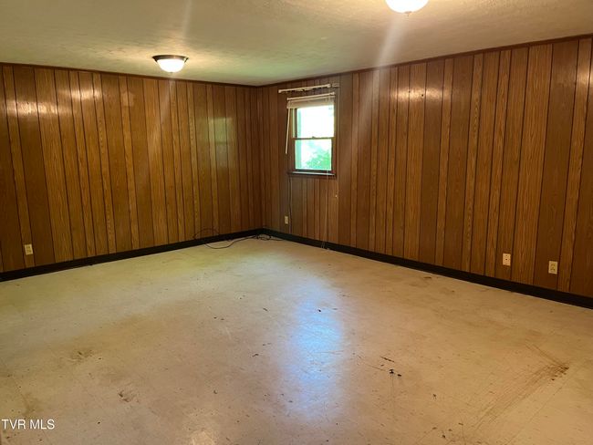 211 Overview Loop, House other with 3 bedrooms, 3 bathrooms and null parking in Jonesville VA | Image 28