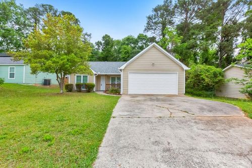 9138 Clubhouse Dr, Riverdale, GA, 30274-4644 | Card Image
