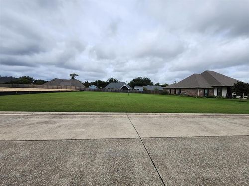 5631 Chene Blanc Dr, Lake Charles, LA, 70605-5360 | Card Image