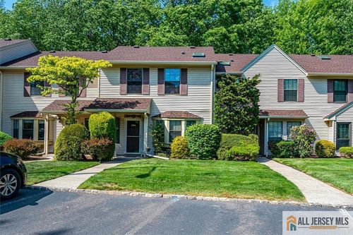 2704-2704 Cricket Cir, Edison, NJ, 08820-4209 | Card Image
