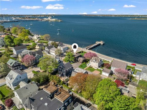 4 Van Zandt Ave, Newport, RI, 02840-1524 | Card Image