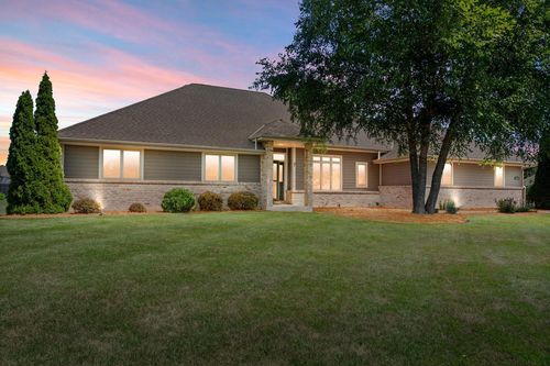 N75W24828 Robyn Court, SUSSEX, WI, 53089 | Card Image