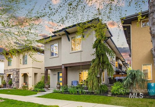 5707 W Hidden Springs Dr, Boise, ID, 83714-9417 | Card Image