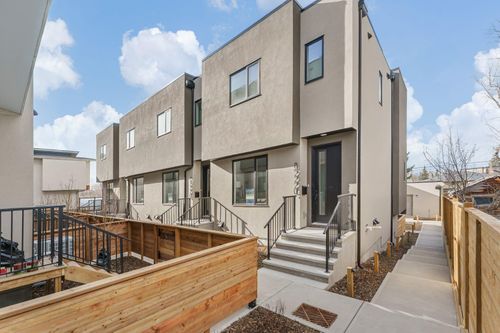 7-2220 26 Avenue Sw, Calgary, AB, T2T1E8 | Card Image