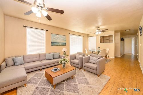 104 Beeline Ln, Harker Heights, TX, 76548-1761 | Card Image