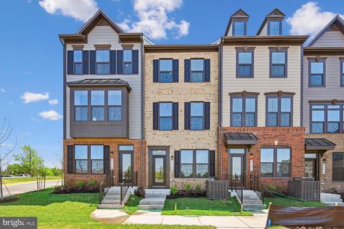 4328 Ellipse Ter, CHANTILLY, VA, 20151-3889 | Card Image