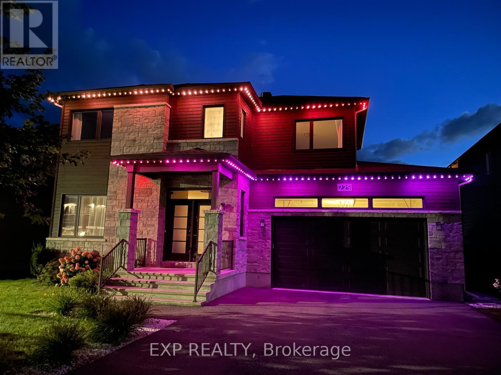 Residential in Russell 3